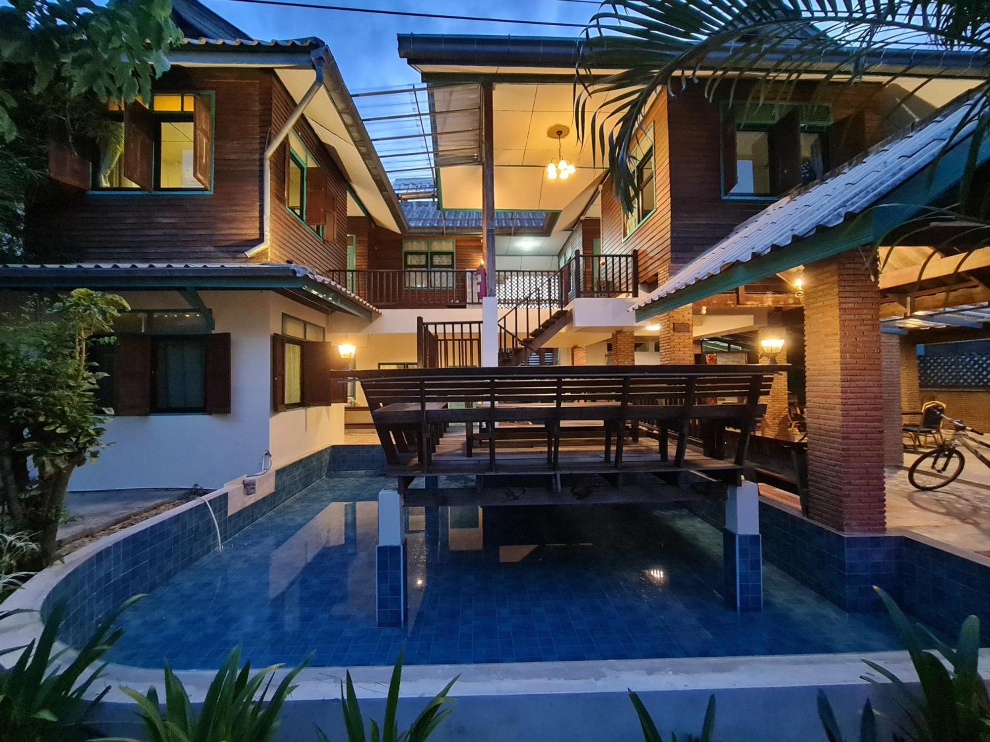 Tepbunthomhouse Ayutthaya Appartement Buitenkant foto