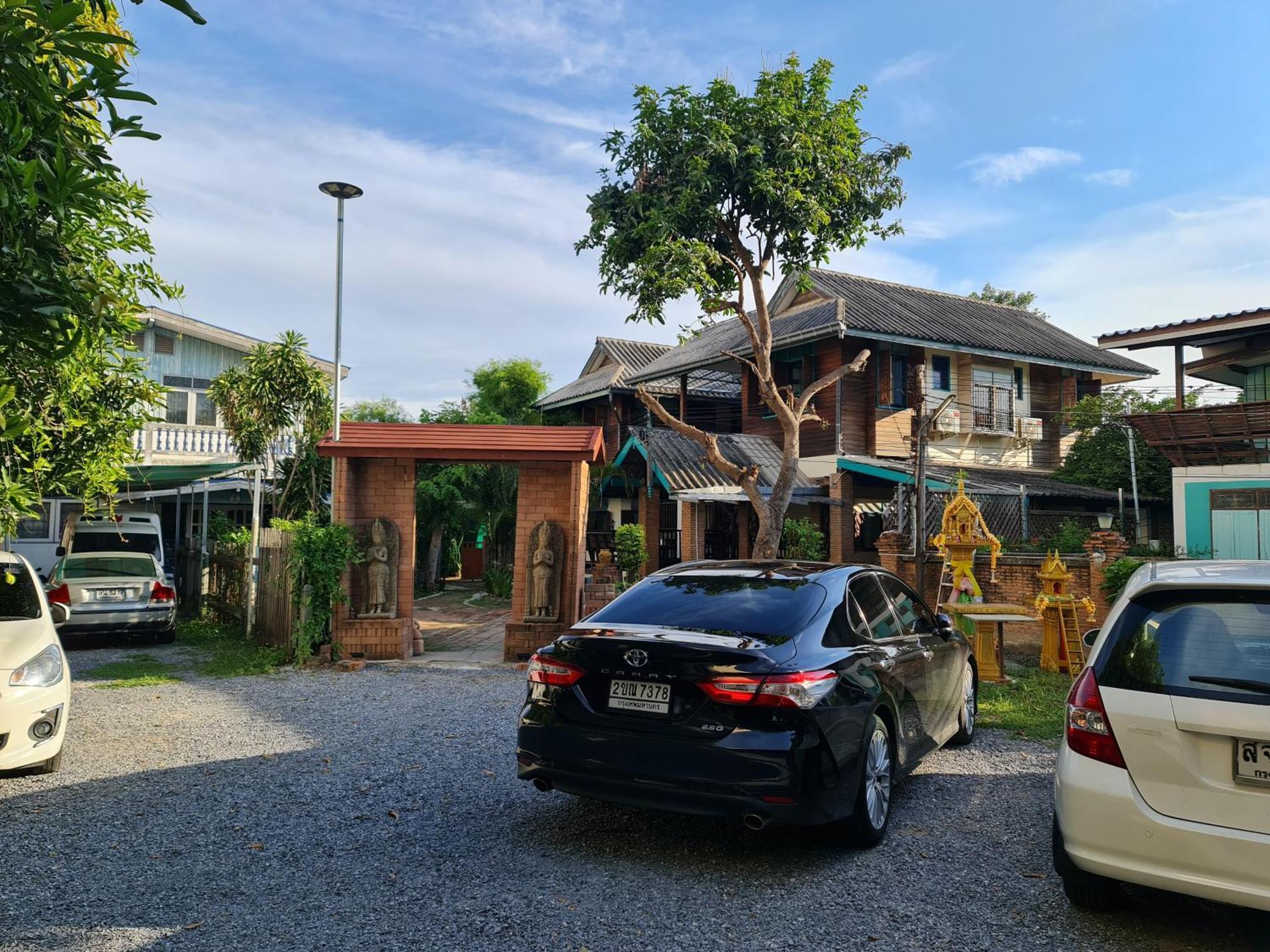 Tepbunthomhouse Ayutthaya Appartement Buitenkant foto