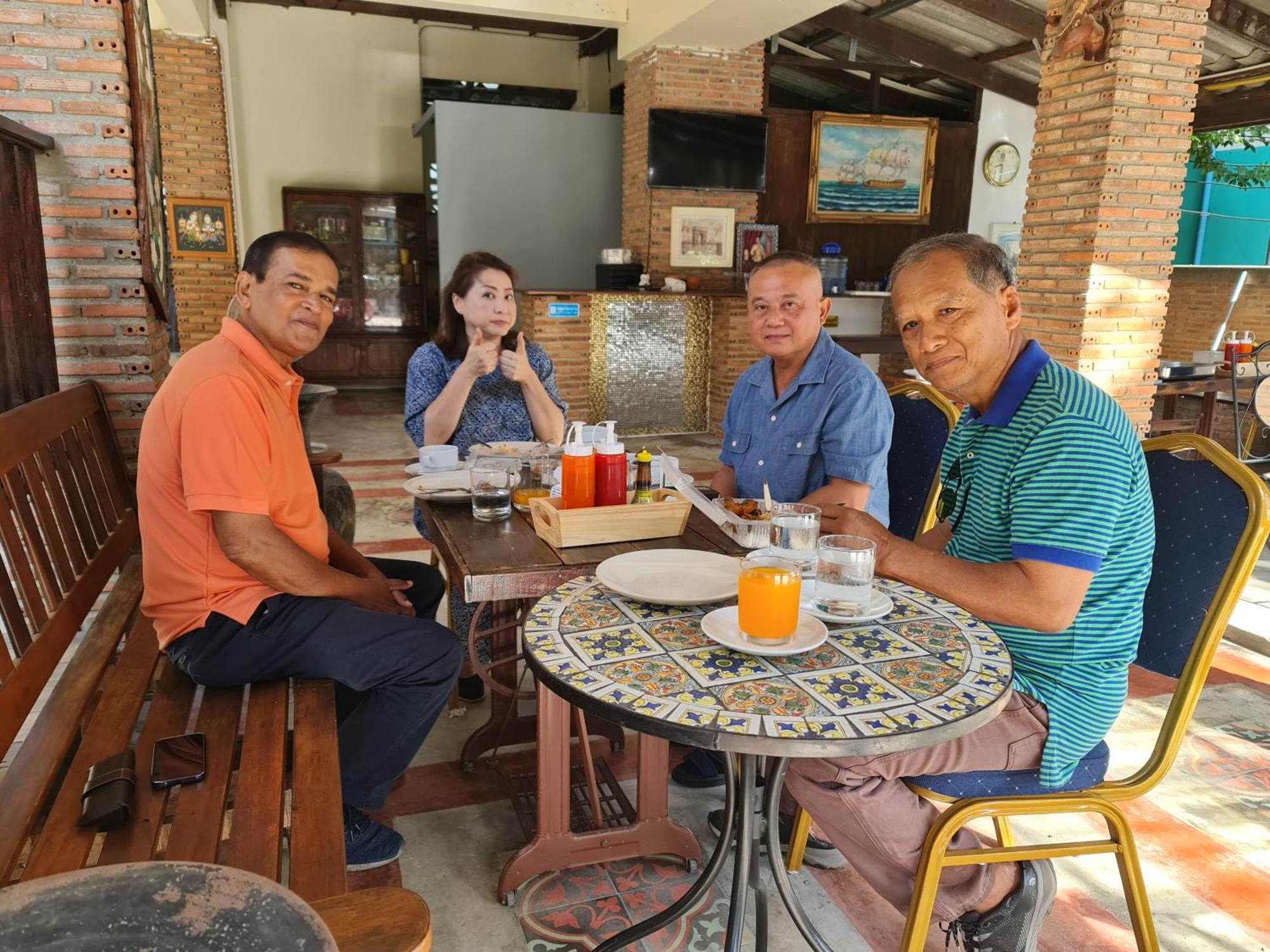 Tepbunthomhouse Ayutthaya Appartement Buitenkant foto